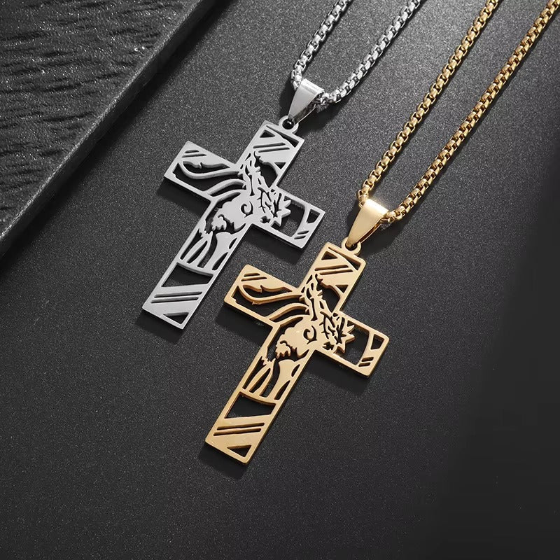 Collar Cruz de Acero Inoxidable: Estilo, Fe y Presencia en una sola pieza